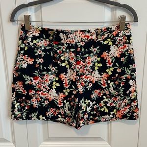 Zara Black Floral Patterned Shorts